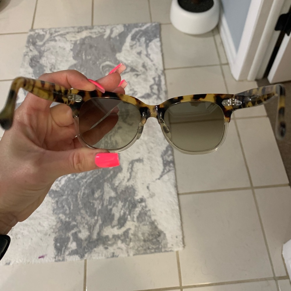 Sunglasses - Picture 6 of 7
